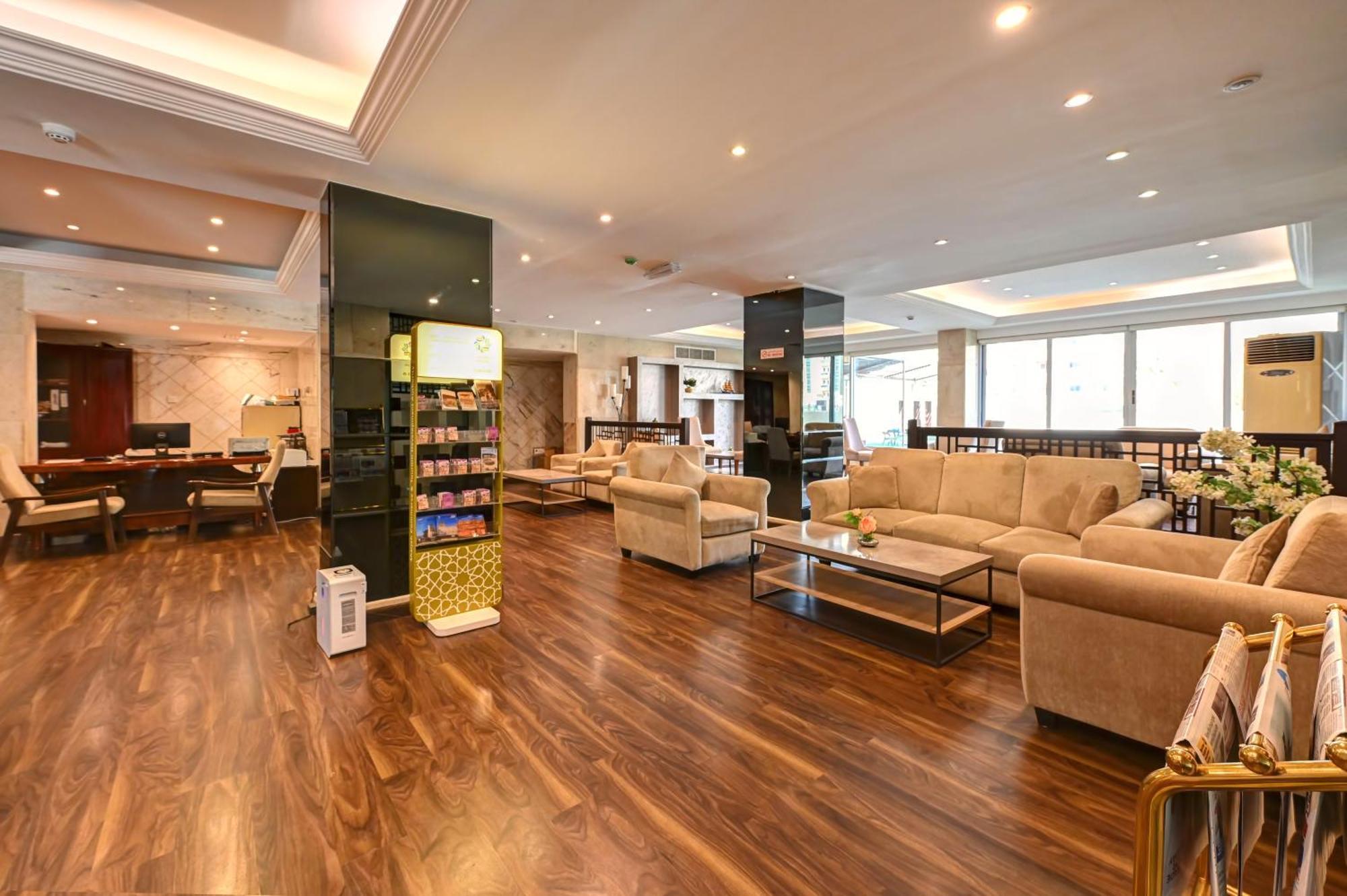 Al Bustan Flats Hotell Sharjah Exteriör bild