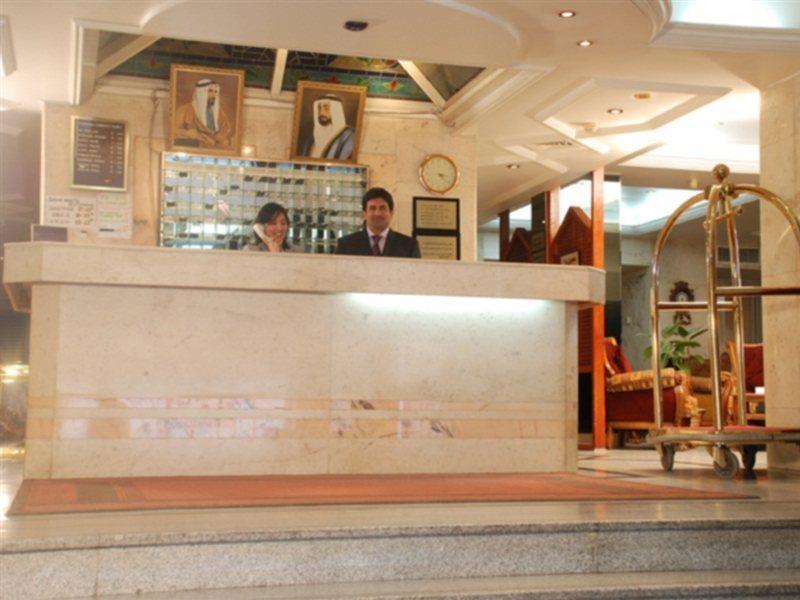 Al Bustan Flats Hotell Sharjah Exteriör bild